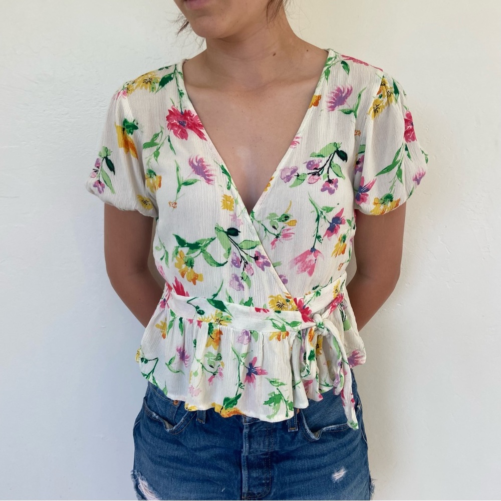 One Clothing White Floral Crop Top Wrap Style Size Small